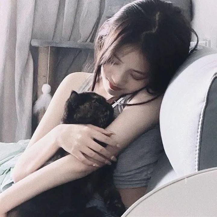 隔窗恋爱：看着你